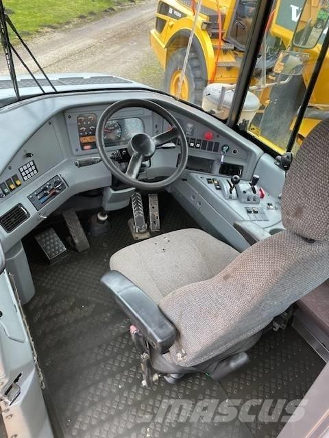 Volvo A30E Dumper - Knickgelenk