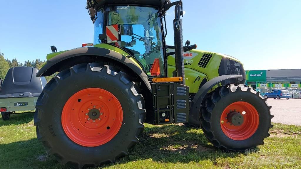 CLAAS Axion 810 Traktoren