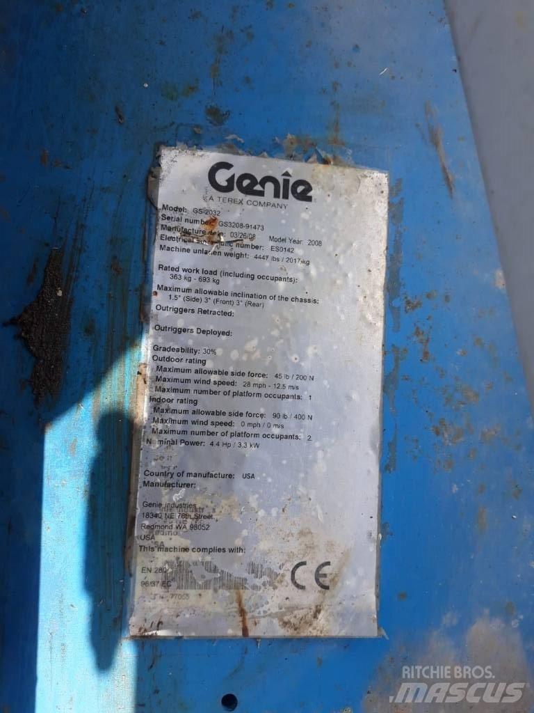 Genie 2032 Scheren-Arbeitsbühnen