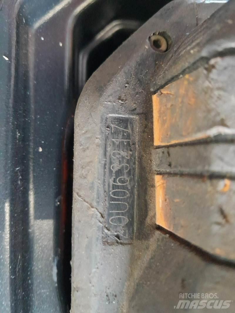  . ULTRA GRIP 40 Sonstige Baumaschinen