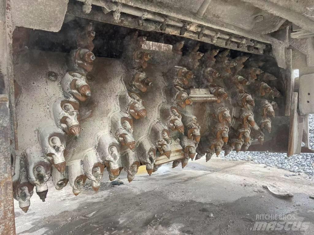 Wirtgen W2000 Asphaltfräsen