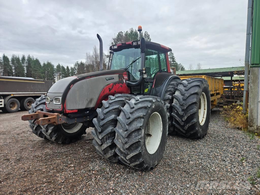 Valtra T 170 Traktoren