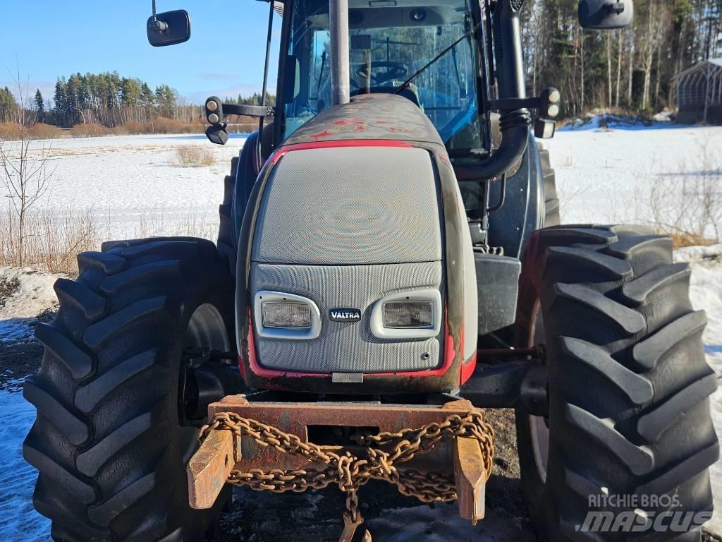 Valtra T 170 Traktoren