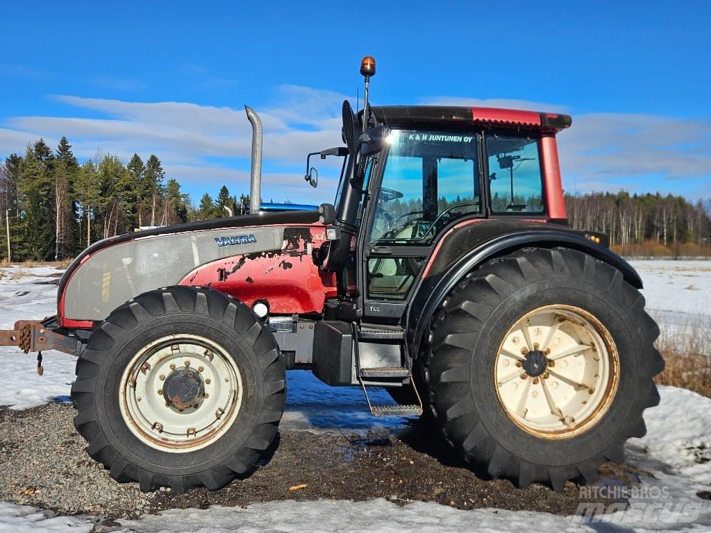 Valtra T 170 Traktoren