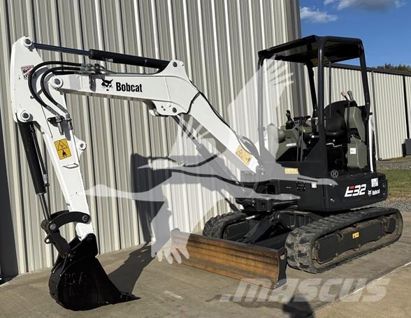 Bobcat E32 Minibagger < 7t