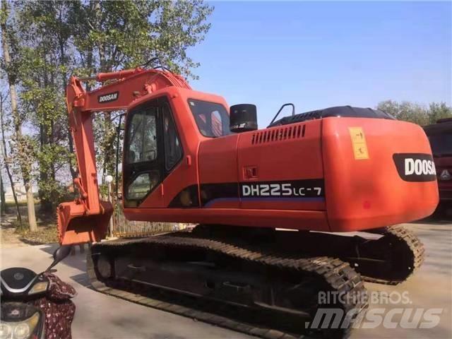 Doosan DH 225 LC-7 Raupenbagger