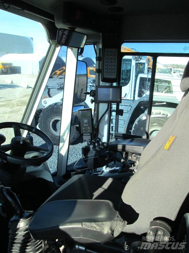 Liebherr L586 XPower Radlader