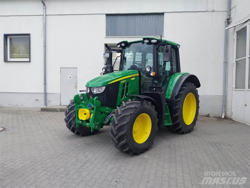 John Deere 6120M Traktoren