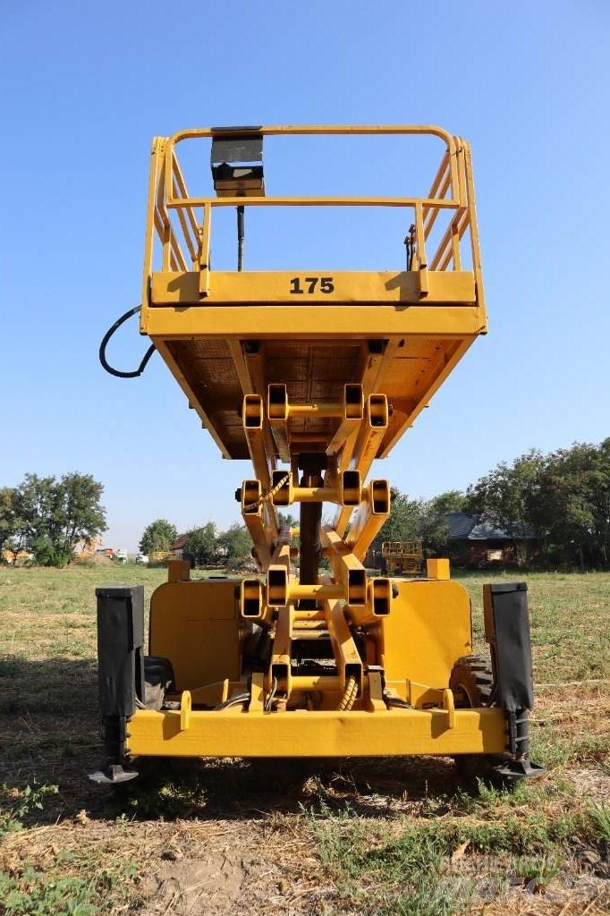 Haulotte H 15 SX Scheren-Arbeitsbühnen