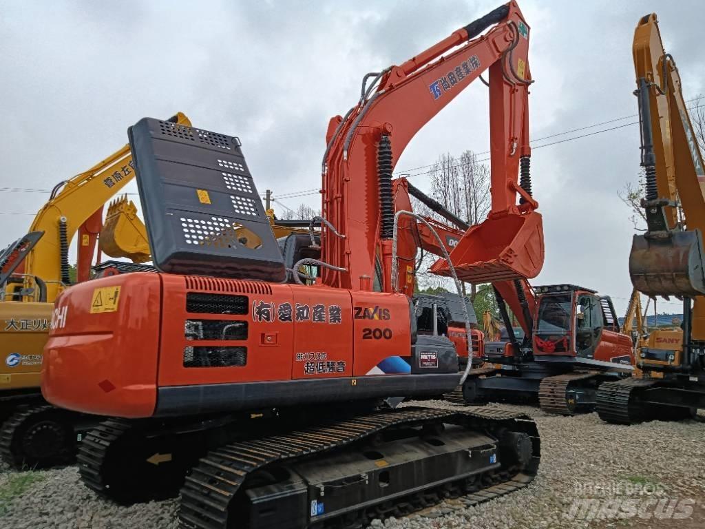 Hitachi ZX 200 Raupenbagger
