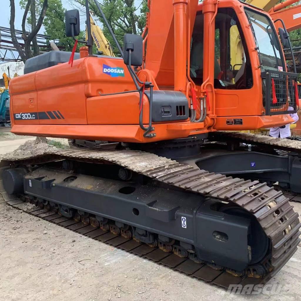Doosan DX 300 Raupenbagger