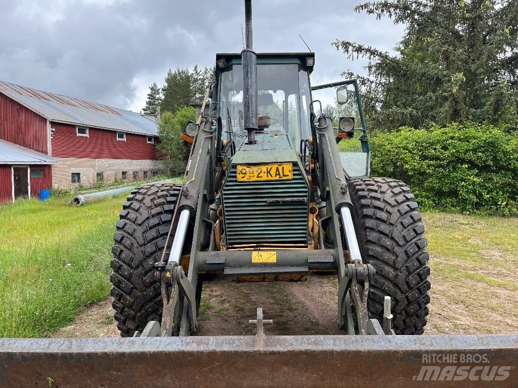 Lännen 740 Baggerlader
