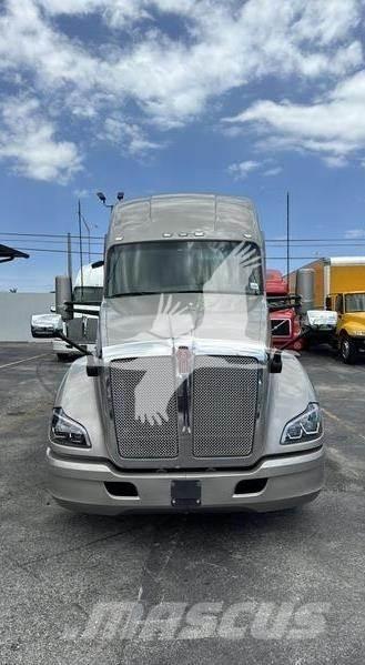 Kenworth T680 Sattelzugmaschinen