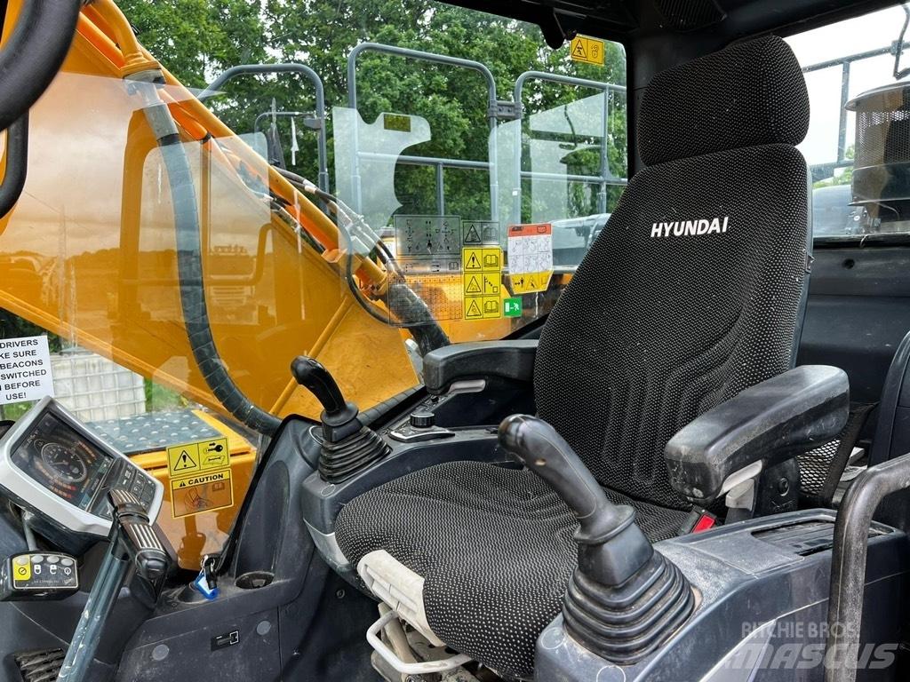 Hyundai HX 220 L Raupenbagger