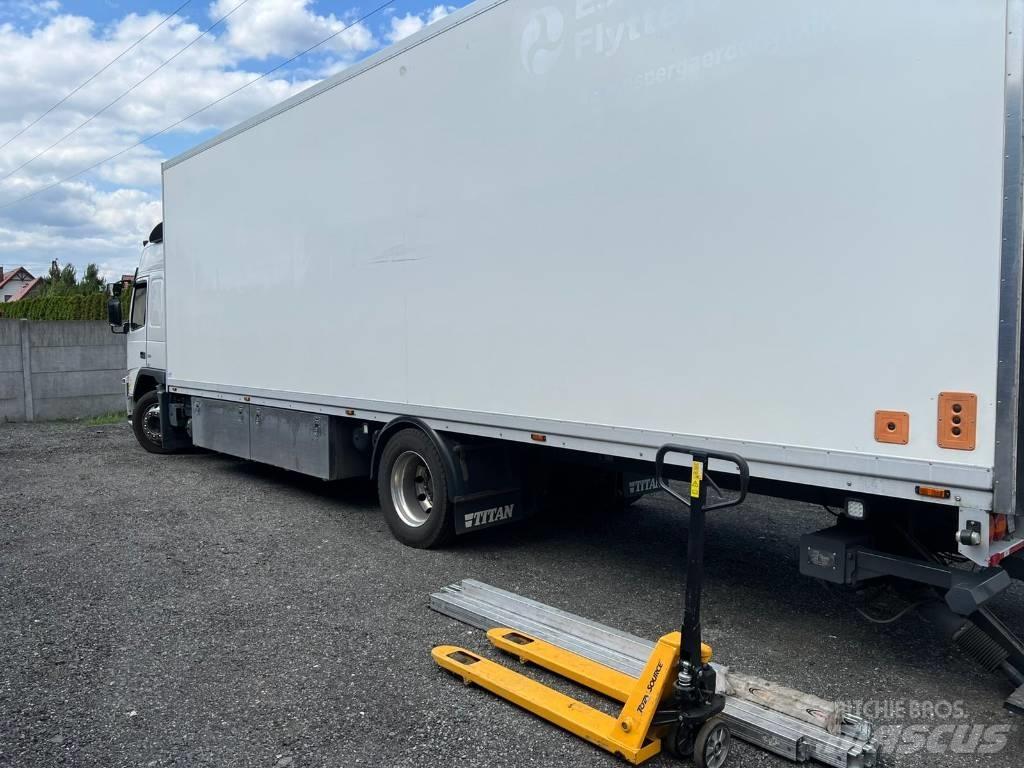 Volvo FM 330 Kofferaufbau