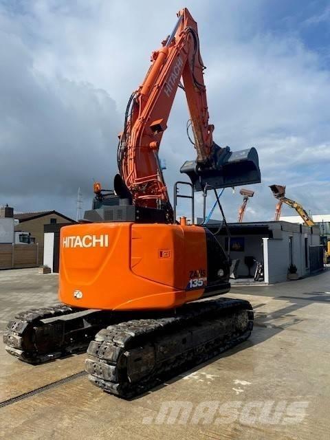 Hitachi 135 US-6 Raupenbagger