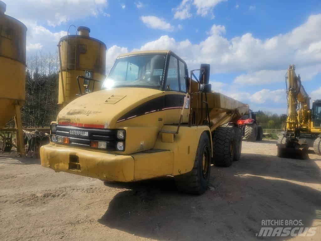 CAT 725 Dumper - Knickgelenk