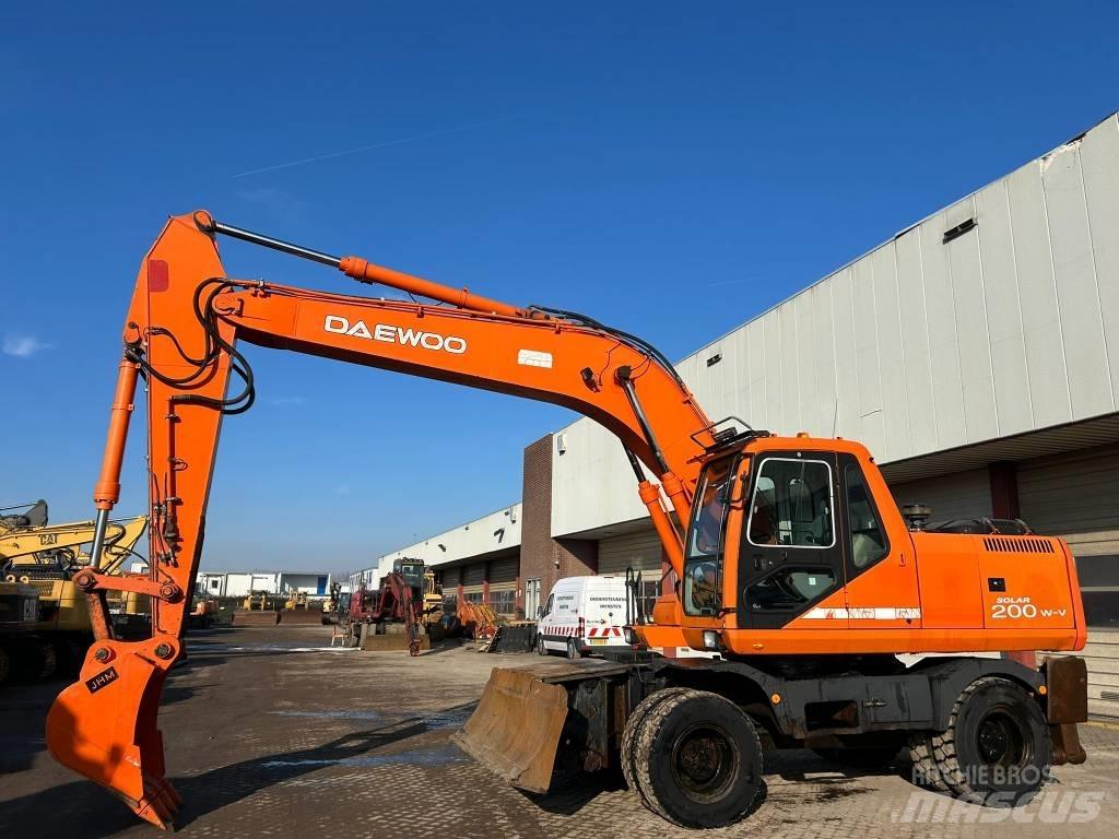 Daewoo Solar 200WV Mobilbagger