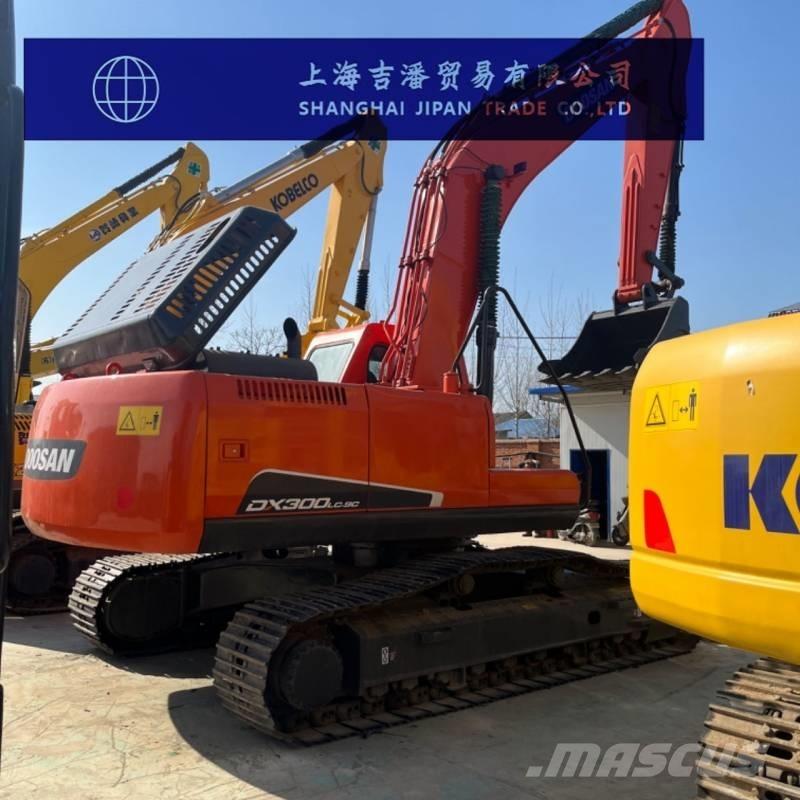 Doosan DX 300 Raupenbagger
