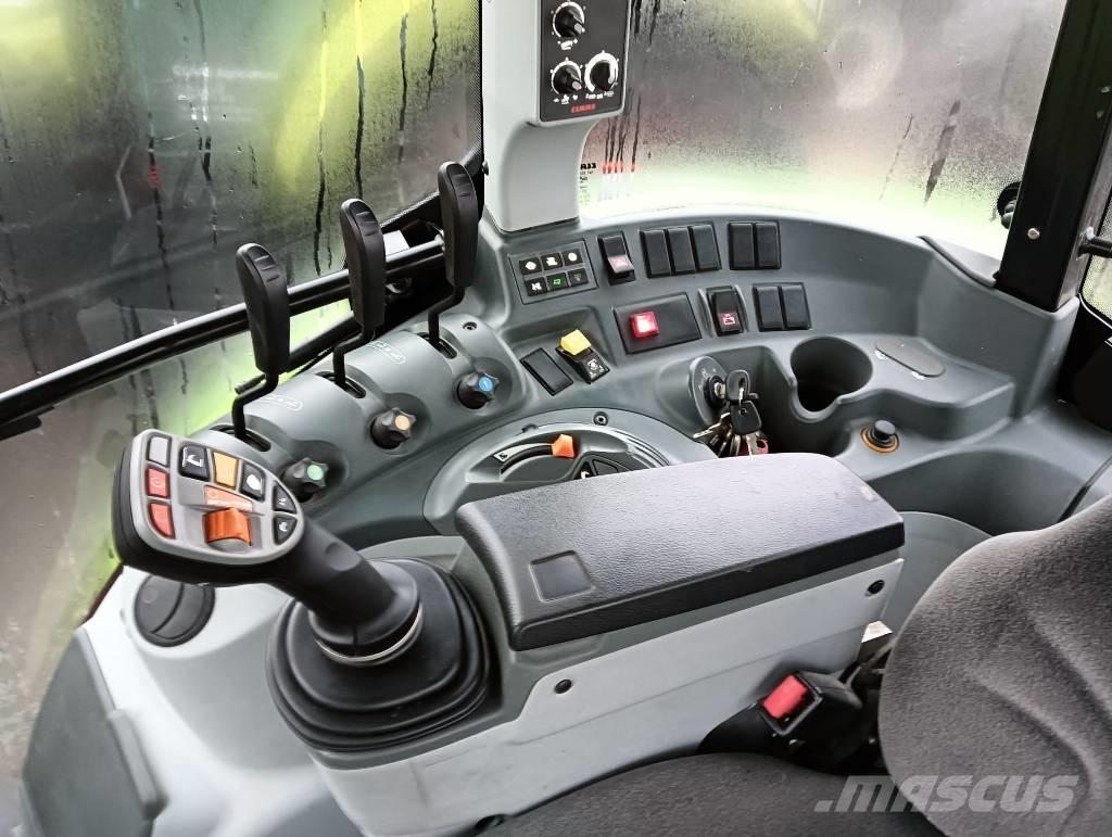 CLAAS Arion 440 Traktoren