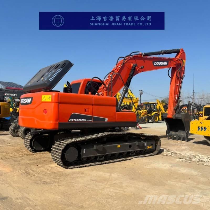Doosan DX 225 Raupenbagger