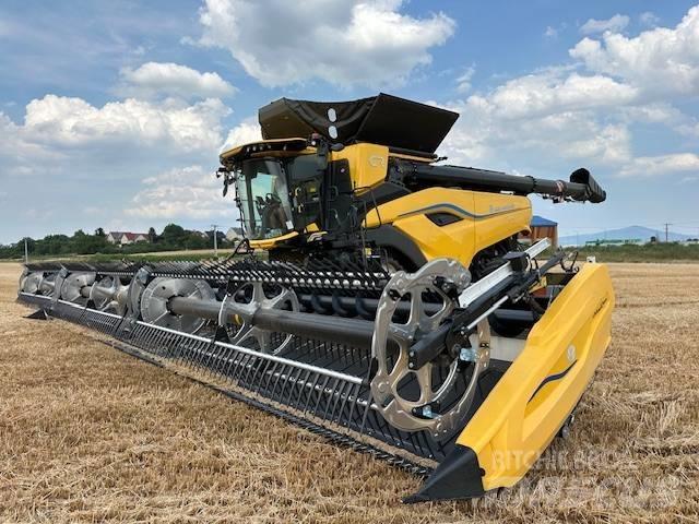 New Holland CR11 Mähdrescher