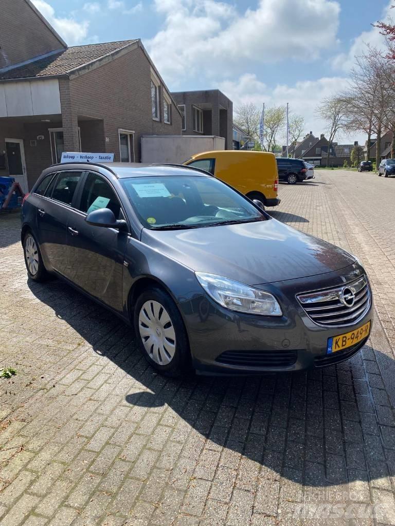 Opel Insignia PKWs