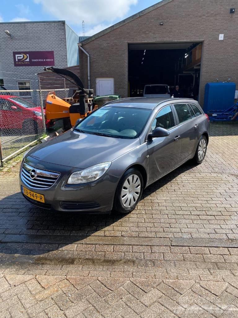 Opel Insignia PKWs