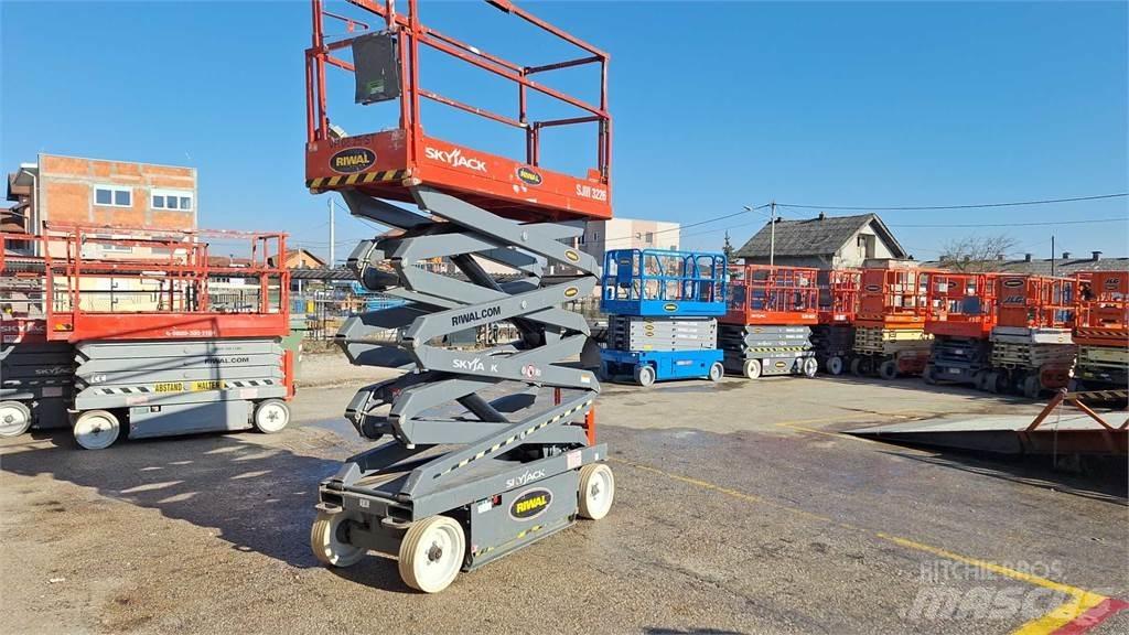 SkyJack SJIII3226 Scheren-Arbeitsbühnen