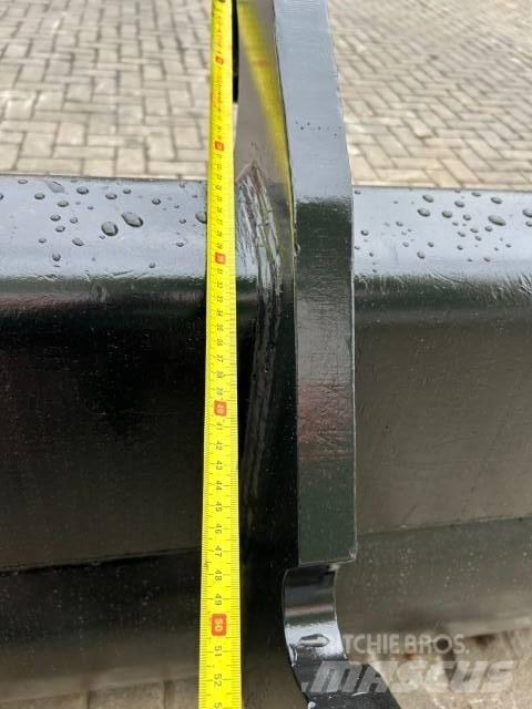  Slootbak CW 30 Schaufeln