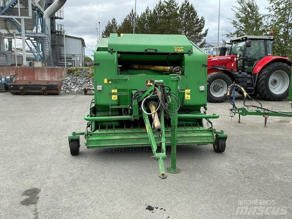 John Deere 644 Rundballenpressen