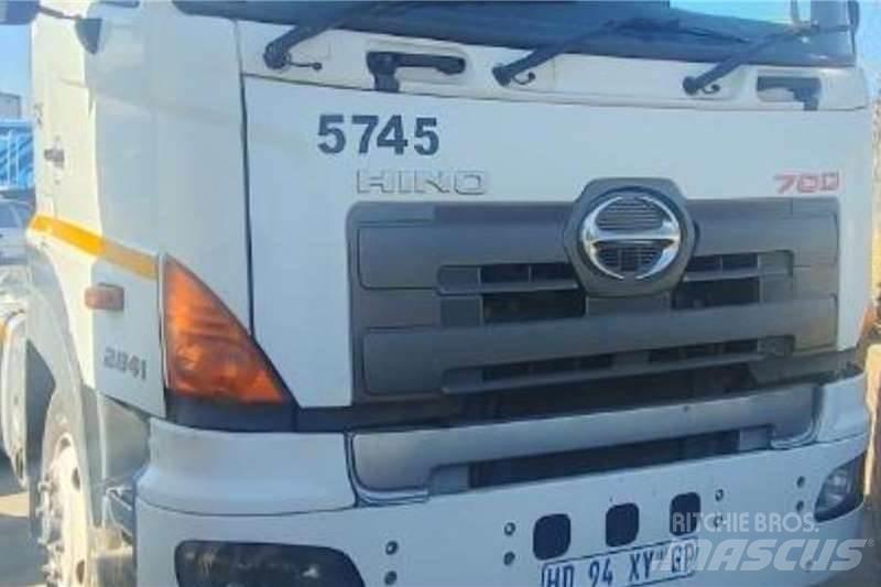 Hino 700 2841 Andere Fahrzeuge