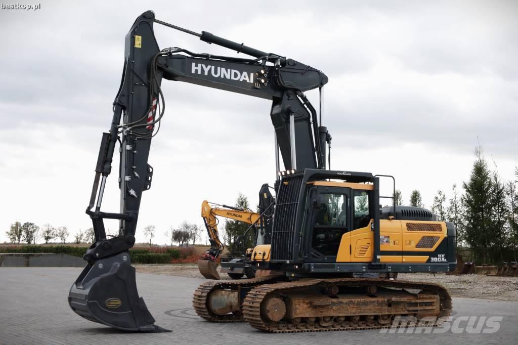 Hyundai HX 300 AL Raupenbagger