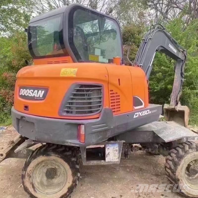 Kubota DX60w Mobilbagger