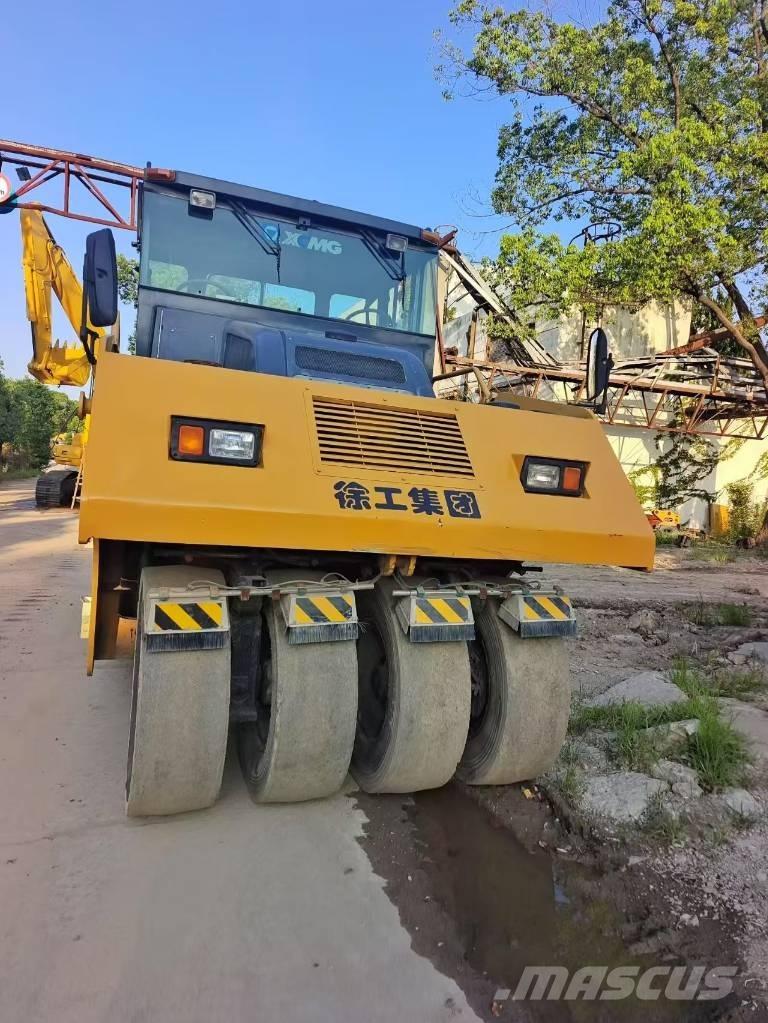 XCMG XP 263 Gummiradwalzen
