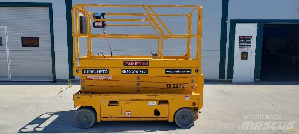 Haulotte Compact 10 Scheren-Arbeitsbühnen