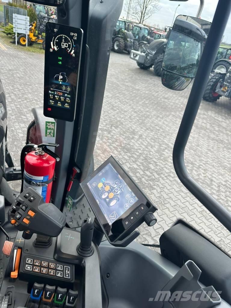 Valtra T 235 Traktoren