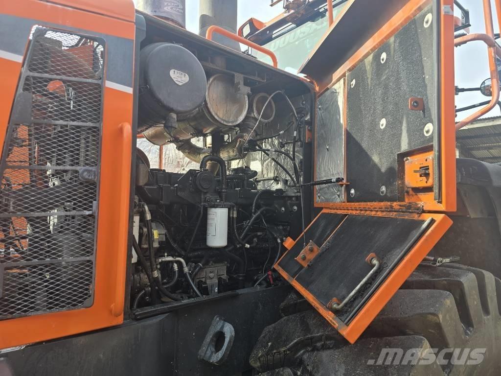 Doosan DL 300-5 Radlader