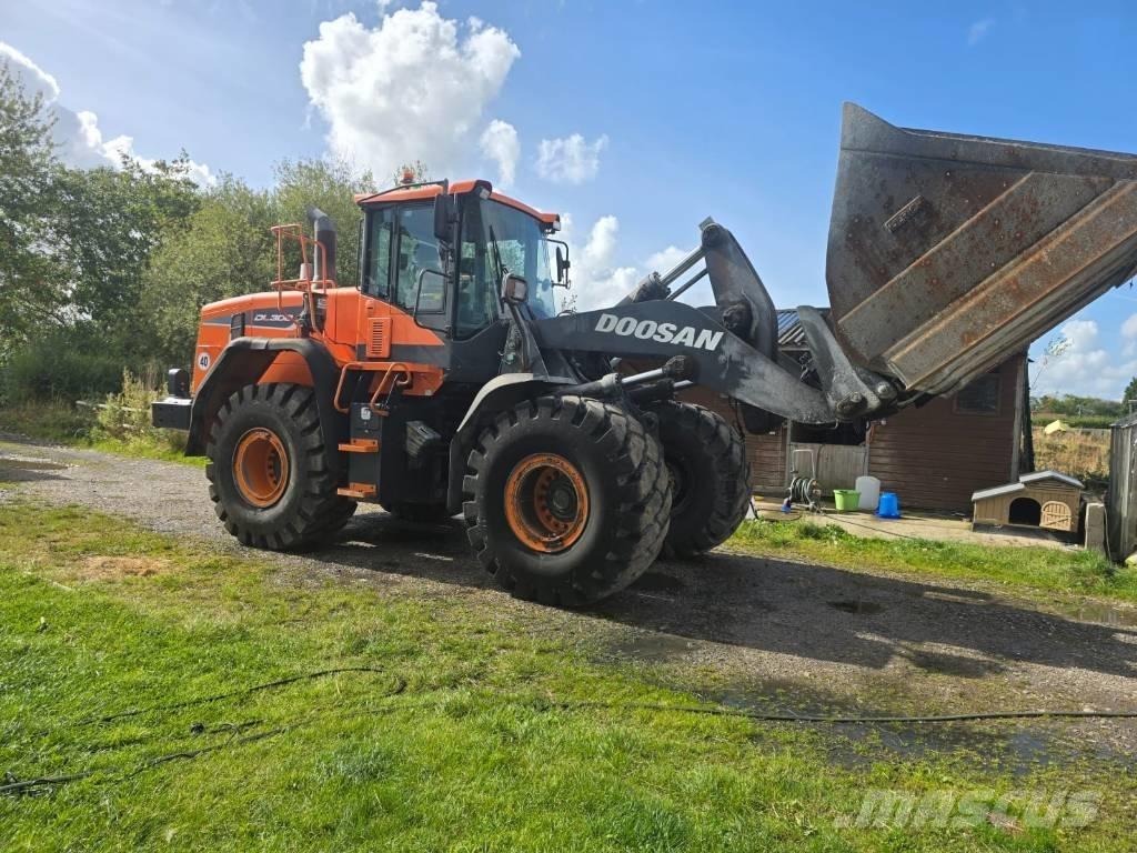 Doosan DL 300-5 Radlader