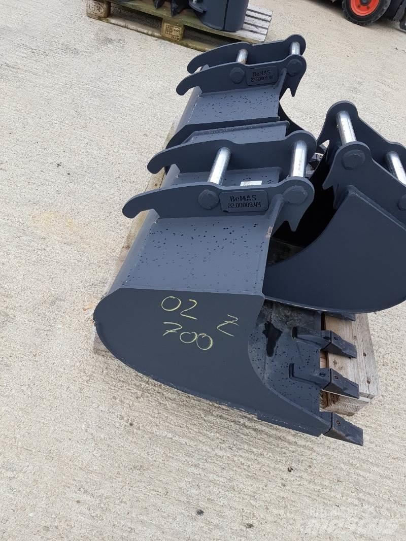 TL 700mm SW 010 Tieflöffel