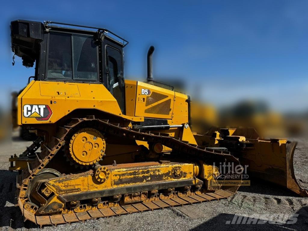 CAT D 5 Bulldozer