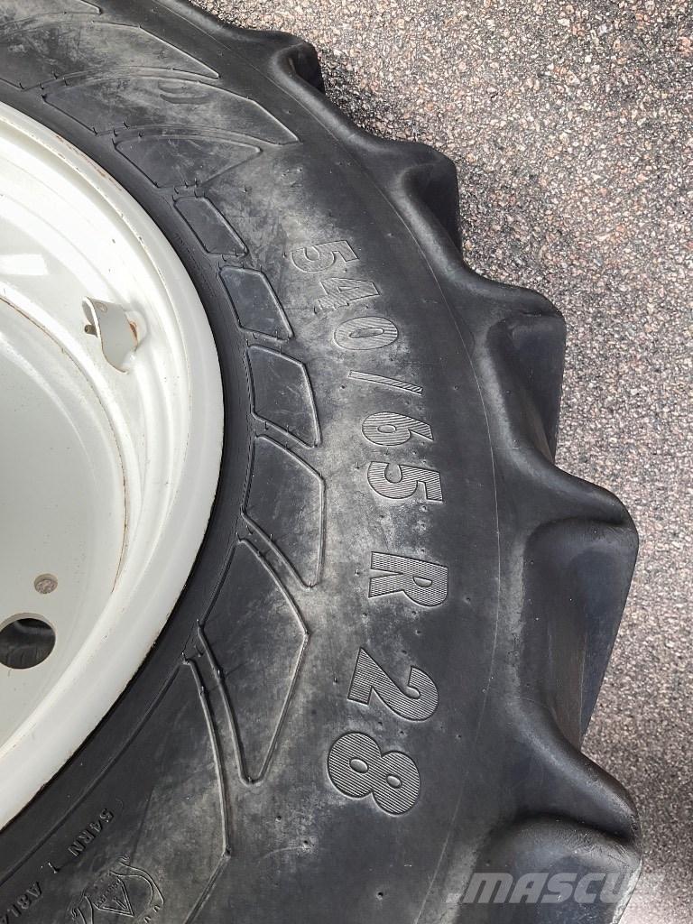 Valtra N174 Versu Traktoren