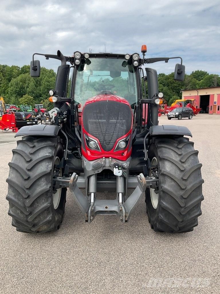Valtra N174 Versu Traktoren