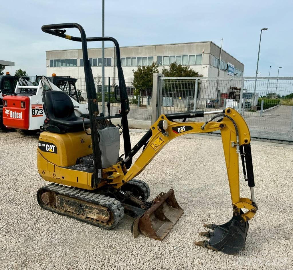 CAT 300.9 D Minibagger < 7t