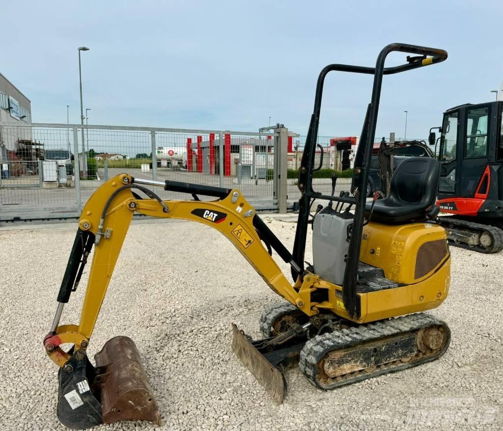 CAT 300.9 D Minibagger < 7t