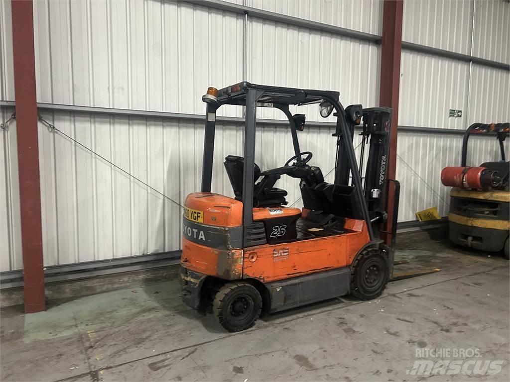 Toyota 7FBMF25 Elektrische heftrucks