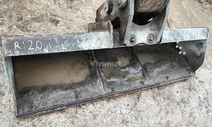 Mecalac 12MXT Schaufeln