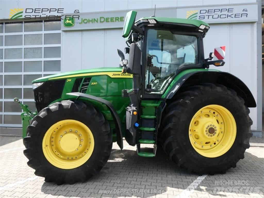 John Deere 7R 330 Traktoren