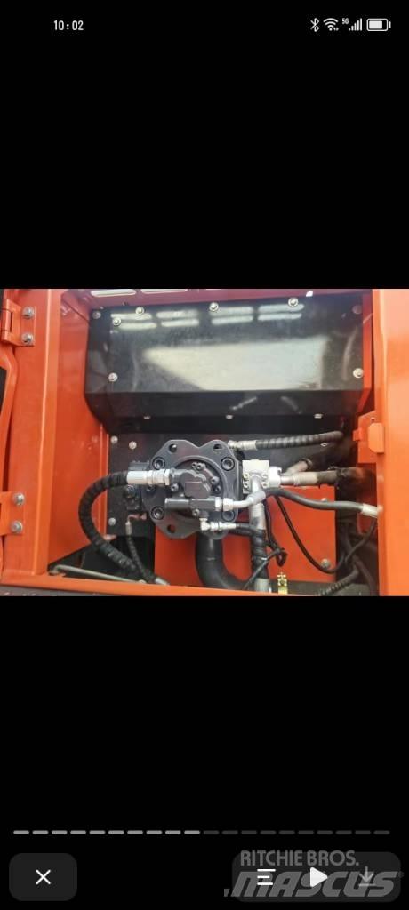 Doosan DX 220 Raupenbagger