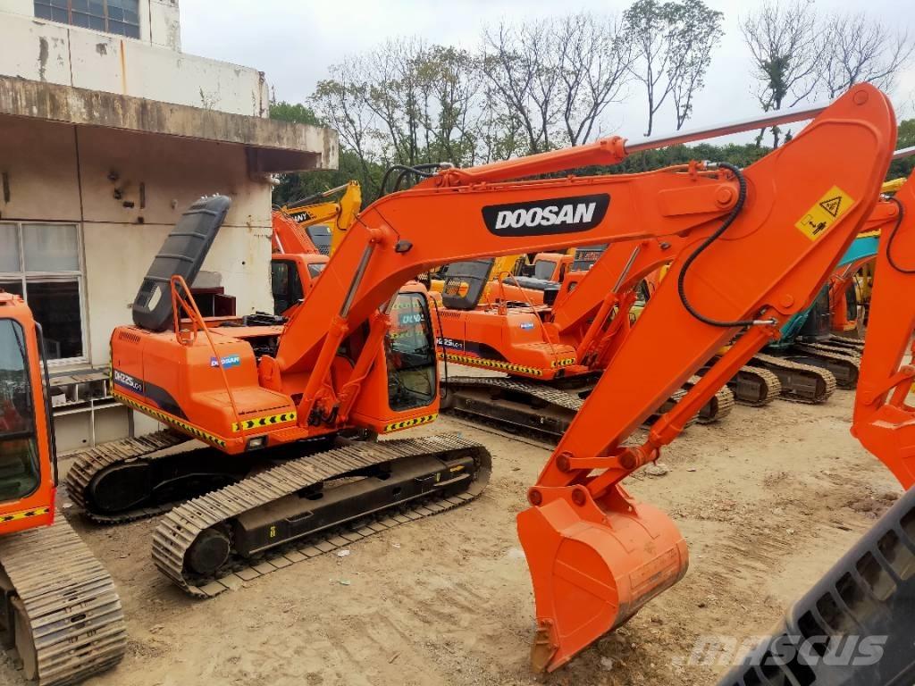 Doosan DH220LC-7 Raupenbagger